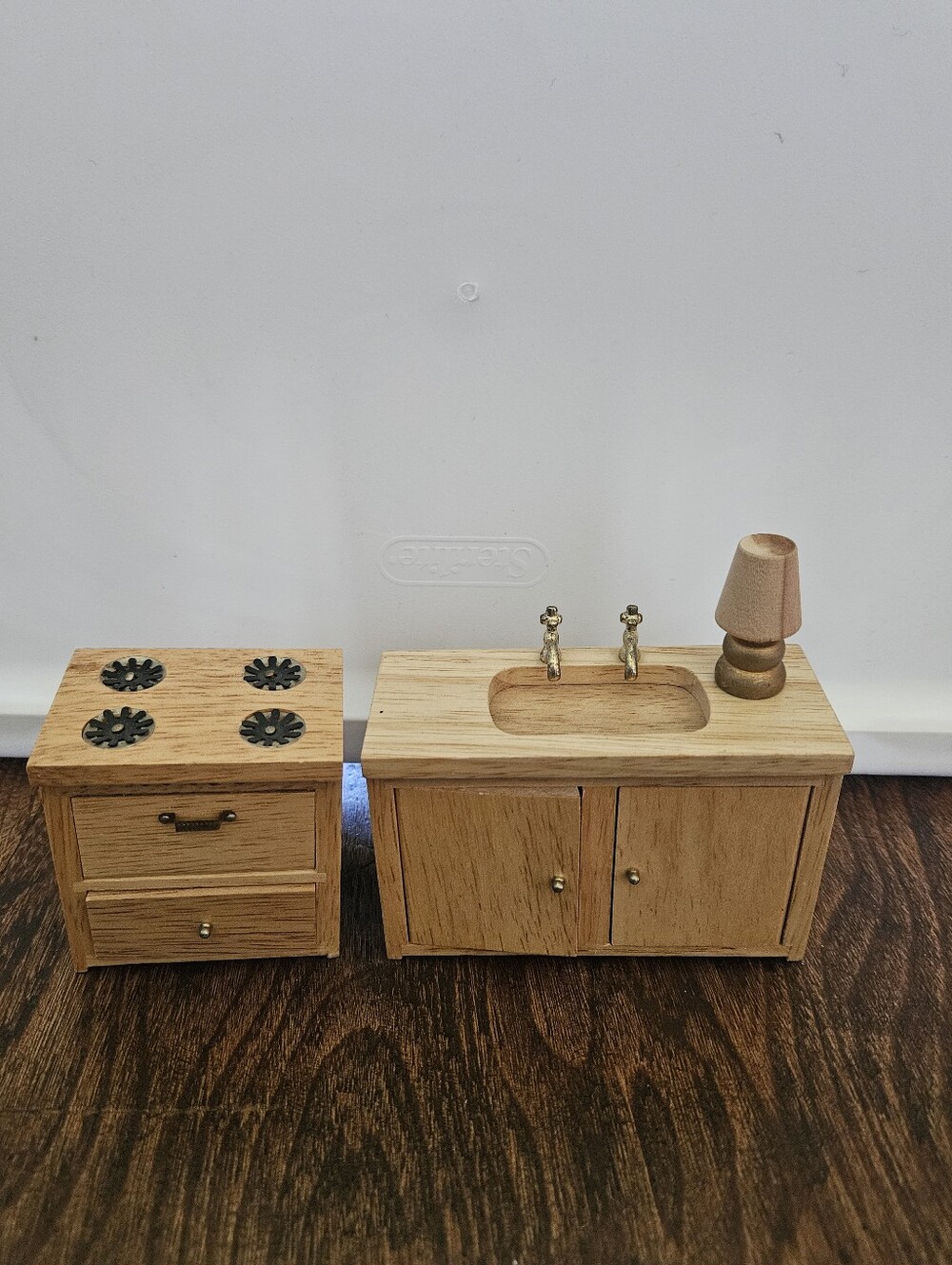 4 Piece Wooden Miniature Kitchen Sink and Stove Set  With Lamp - Natural Wood